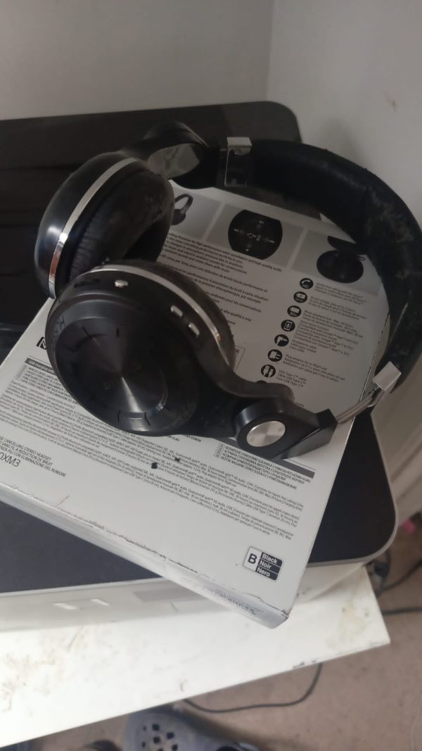 Headphones - Image 6