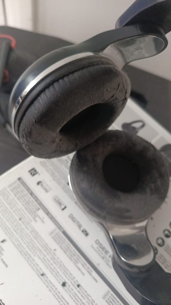 Headphones - Image 7