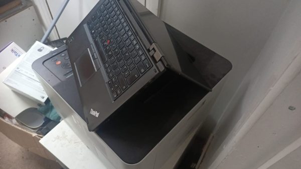 Laptop ThinkPad YOGA touchscreen